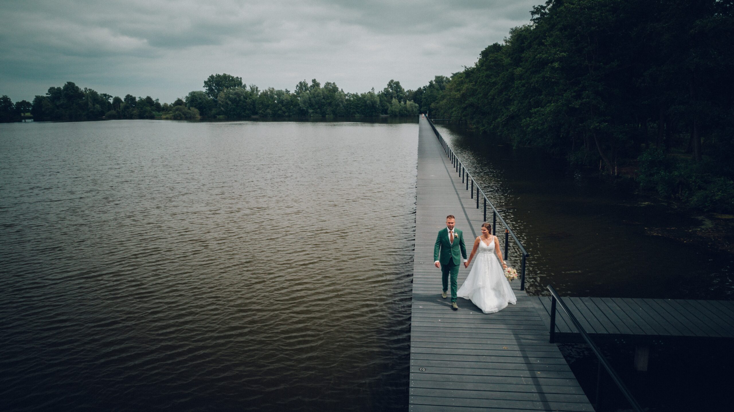 Buitenplaats Kameryck steiger fotografie bruidspaar