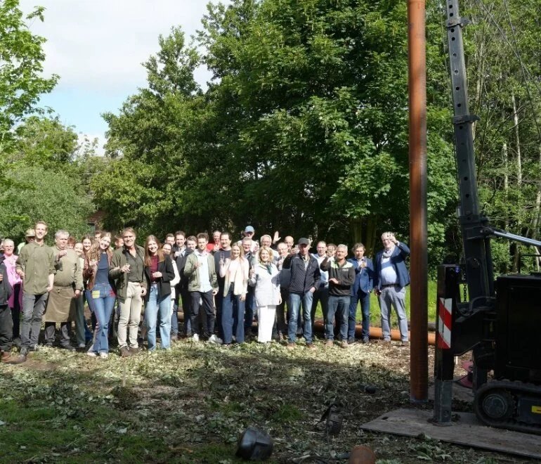 Daar ging de eerste paal!